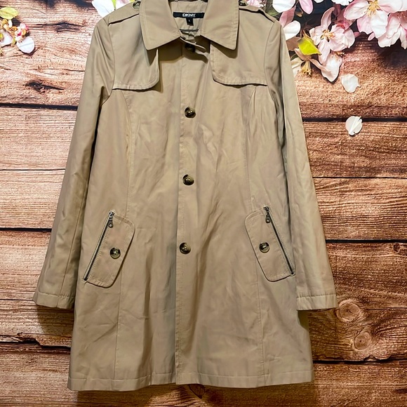 DKNY trench coat - Picture 2 of 13